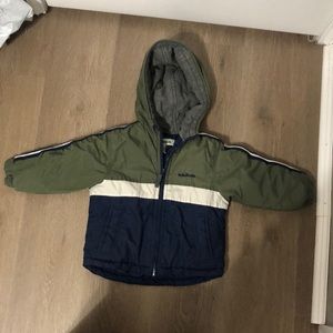 Boys jacket size is 3T